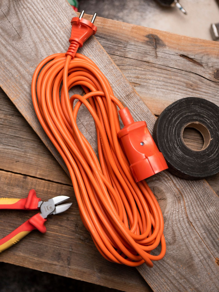 Купить EKF PROxima Удлинитель "Зевс 2.0" 10м без заземления ПВС 2*0,75 10А/2,3кВт