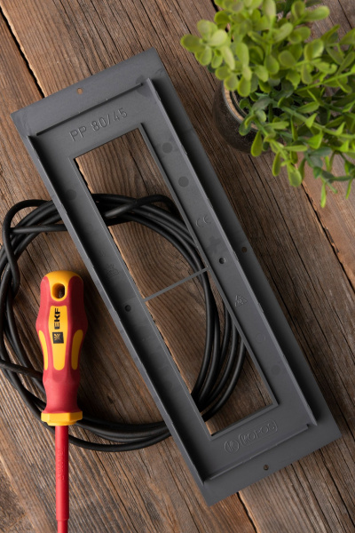 Купить EKF PROxima Рамка приборная на 8 модулей для лючка C-Line 24