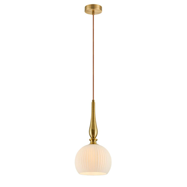 Favourite 2651-1P подвес Каркас цвета латунь, плафон из выдувного стекла белого цвета