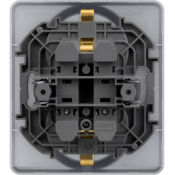 Купить Legrand INSPIRIA Алюминий Розетка 2 x 2К+З - немецкий стандарт - 16 А - 250 В 673752