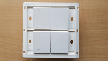 Anam Legrand e-Fren Выключатель 4-кл. с ПОДСВЕТКОЙ, обыкновенный, белый 853012