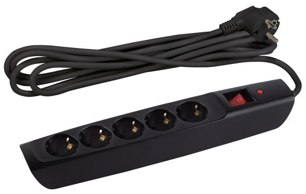 ЭРА Сетевой фильтр SFX-5es-4m-B с надежной защитой с заземлением с выключателем 5 розеток 4м 10А черный