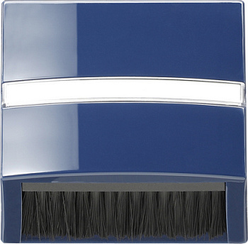 Gira Накладка для приборов с квадратной центральной панелью и наклонным выходом 068246