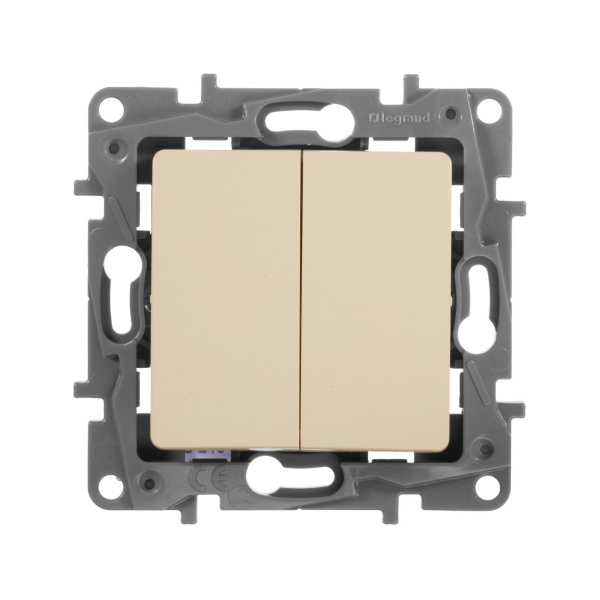 Купить Legrand Etika Слоновая кость Переключатель 2-клавишный, 10А, Автоматические клеммы 672312