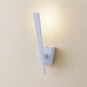 Citilux CL704010 Декарт-1 Светильник настенный белый