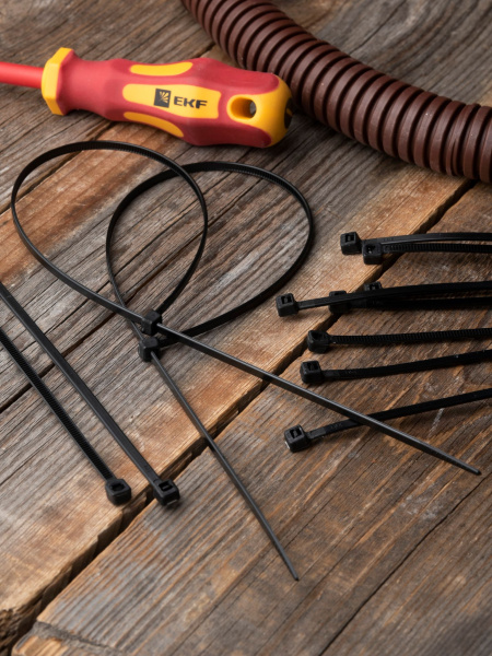 Купить EKF PROxima Хомут P6.6 стандартный (ч), 4.8x450 (100шт) FlexLock