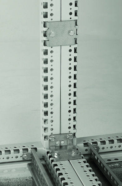 Купить Legrand Altis Комплект для внутренней стяжки шкафов для шкафов нагрузка 1000 кг/м³ 047683