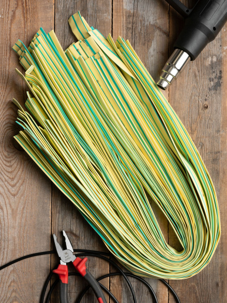 Купить EKF PROxima Термоусаживаемая трубка ТУТ нг 25/12,5 желто-зеленая в отрезках по 1м