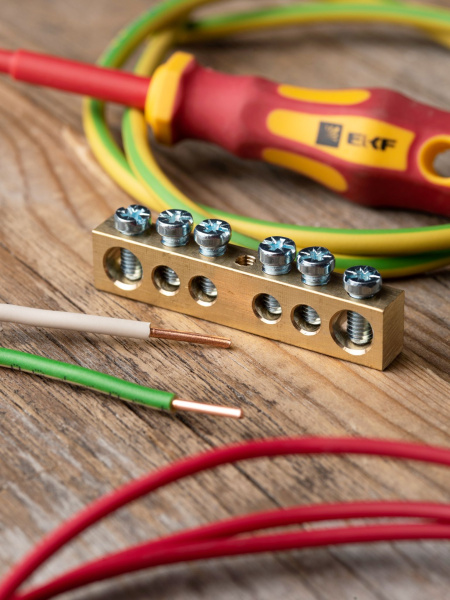 Купить EKF PROxima Шина PEN "ноль-земля" (8х12мм) 6 отверстий латунь крепеж по центру