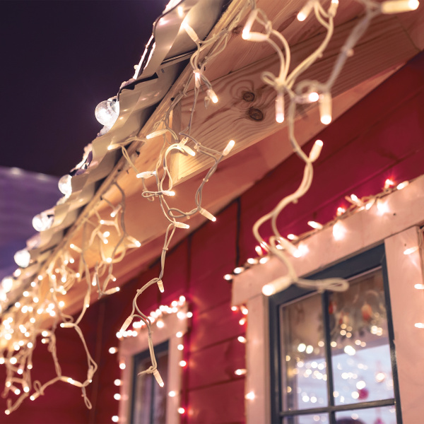 Eurosvet Гирлянда Бахрома 100-101 белый с эффектом мерцания 3*0,6м IP65 a044053