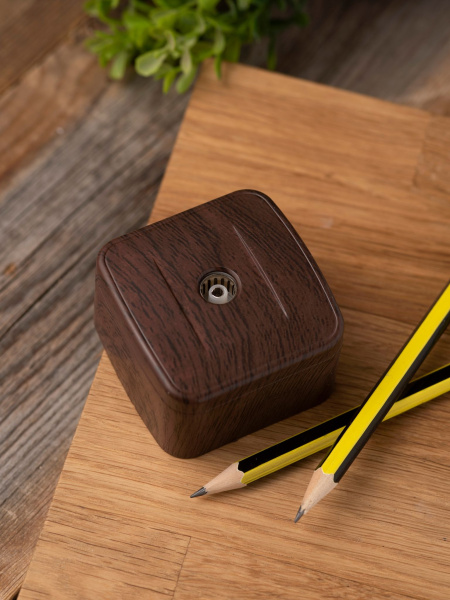 Купить EKF Basic Минск Темное дерево Розетка TV, 75Ом, 5-862МГц, ОП