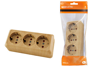 TDM Розетка 3-х местная горизонтальная 2П+3 открытой установки IP20 16A с з/ш сосна "Ладога" SQ1801-0427