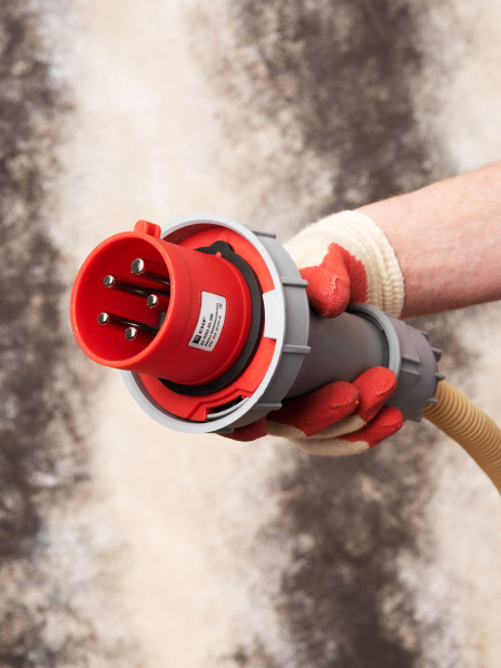 Купить EKF PROxima Вилка переносная 0352 3Р+РЕ+N 63А 380В IP67