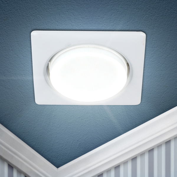 ЭРА KL71 WH /1 (к) Светильник под лампу Gx53 квадр.,220V, 13W,белый (40/960)