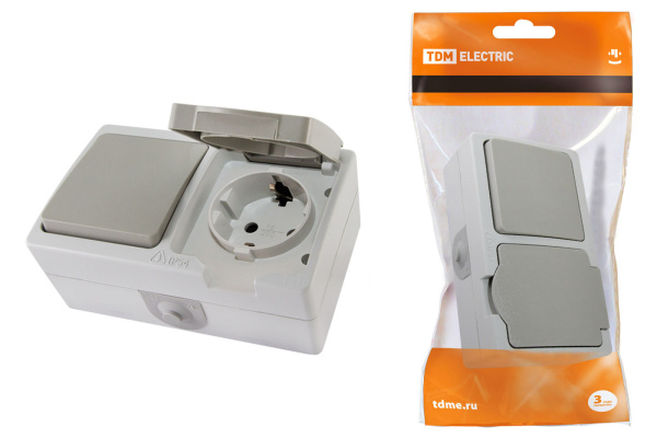 TDM Блок (горизонтальный) выключатель 1-кл. + розетка 2П+З с з/ш БКВР IP54 серый "Вуокса" SQ1803-0010