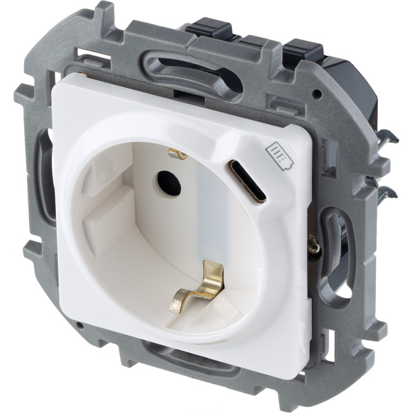 Купить Legrand INSPIRIA Белый Розетка 2К+З немецкий стандарт 16А 250В со встроенным зарядным устройством USB C 1.5А 5В 673770