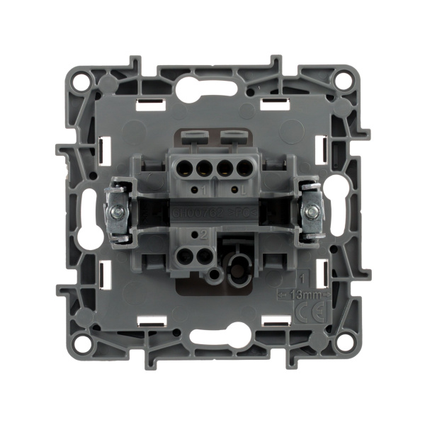 Купить Legrand Etika Белый Выключатель 1-клавишный 10А 672201