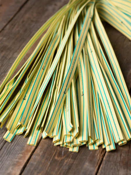 Купить EKF PROxima Термоусаживаемая трубка ТУТ нг 10/5 желто-зеленая в отрезках по 1м