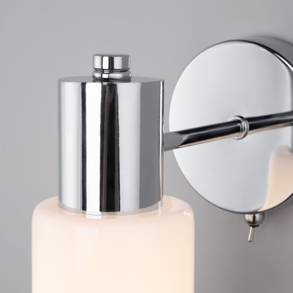 Купить Eurosvet Настенный светильник со стеклянным плафоном 70160/1 хром a057108