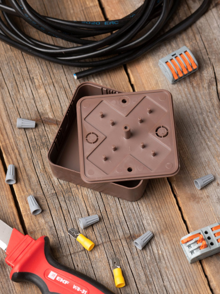 Купить EKF PROxima Коробка разветвительная KMP-030-030 (75х75х26) тёмное дерево