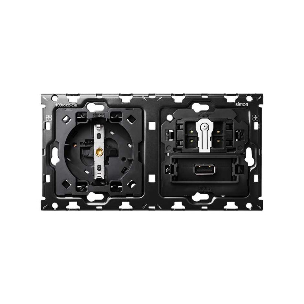 Simon 100 Кит 2 поста механизм 1 розетка Schuko + 1 з/у USB SC 2.1A + 1 перекрестный выключатель + суппорт 10010207-039