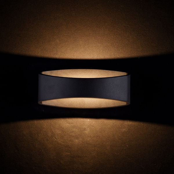 Купить Maytoni Ceiling & Wall Trame Черный Бра LED 380Lm 5W C806WL-L5B