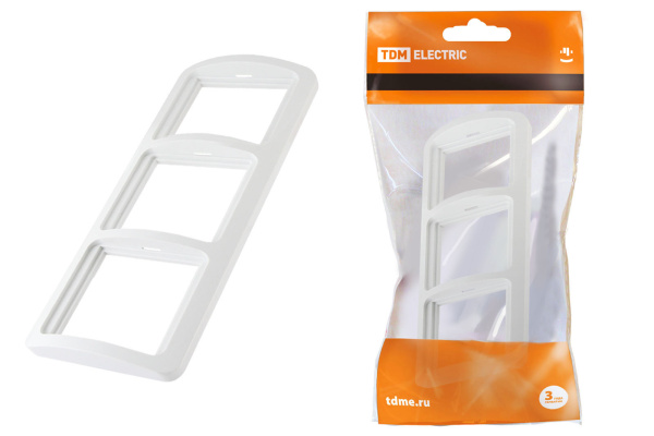 TDM Рамка 3-ая горизонтальная белая "Валдай" SQ1804-0019