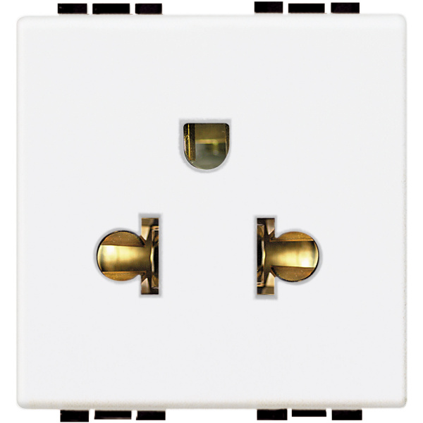 Купить BT LL Белая Розетка силовая 2К+З, 16А, универсального стандарта N4126