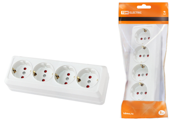 TDM Розетка 4-х местная горизонтальная 2П+3 открытой установки IP20 16A с з/ш белая "Ладога" SQ1801-0131
