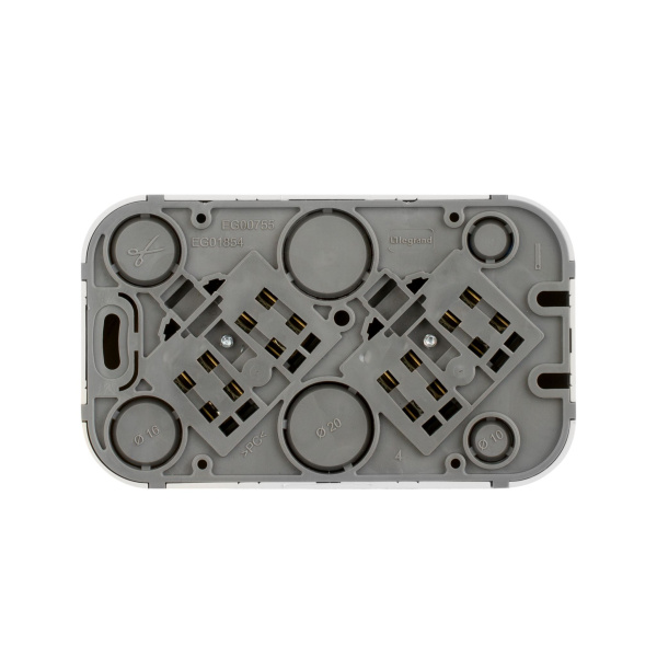 Купить Legrand Quteo IP 20 Белый Розеточный блок с предварительным подключением 2 x 2К без шторок - 16 A - 250 В~ 782231